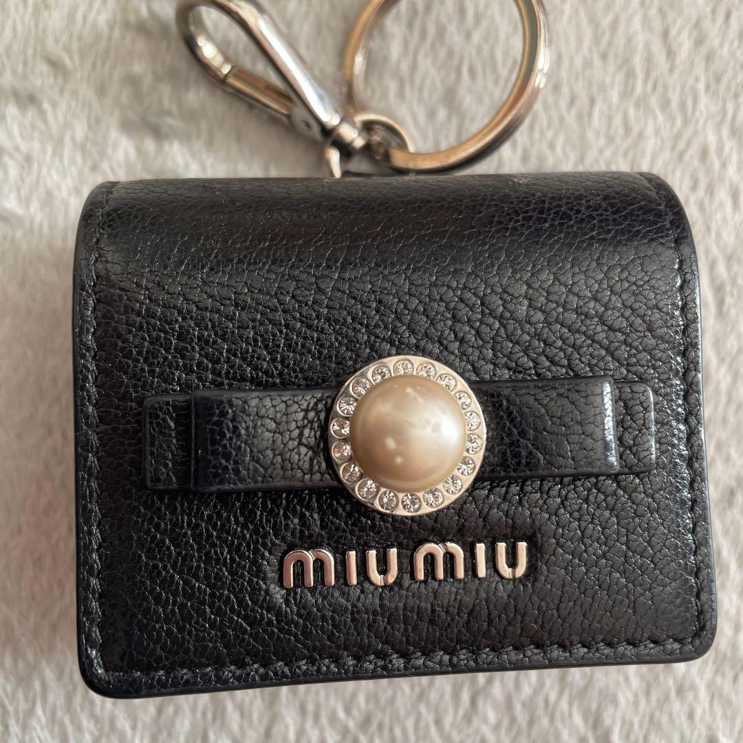 miu miu AirPodsケース