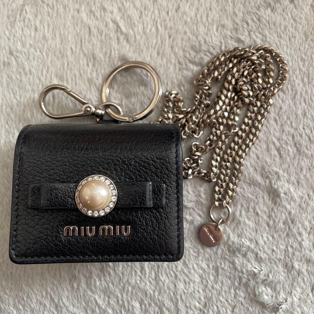 miu miu AirPodsケース