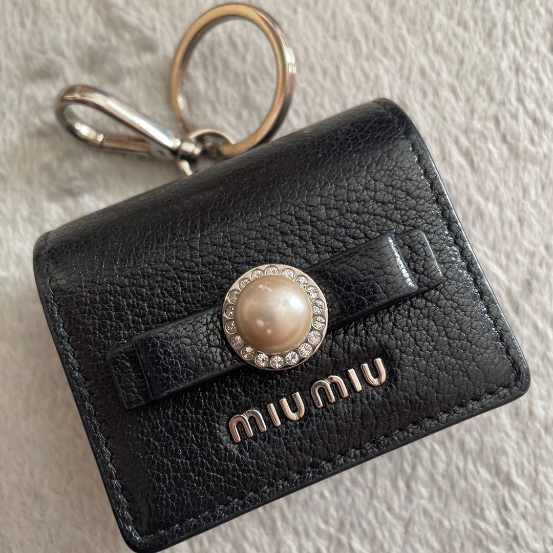 miu miu AirPodsケース