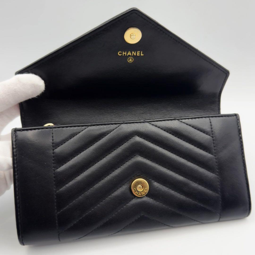 国内正規品　シャネル財布　マトラッセ　シェブロン　Vステッチ　フラップウォレット
