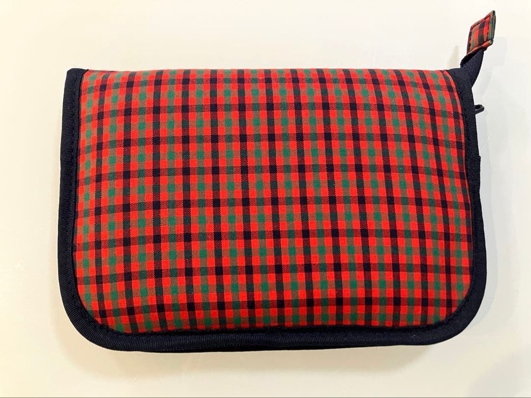 限定セール　極美品　ファミリア　母子手帳ケース　完売品　001サイズ　A6版対応