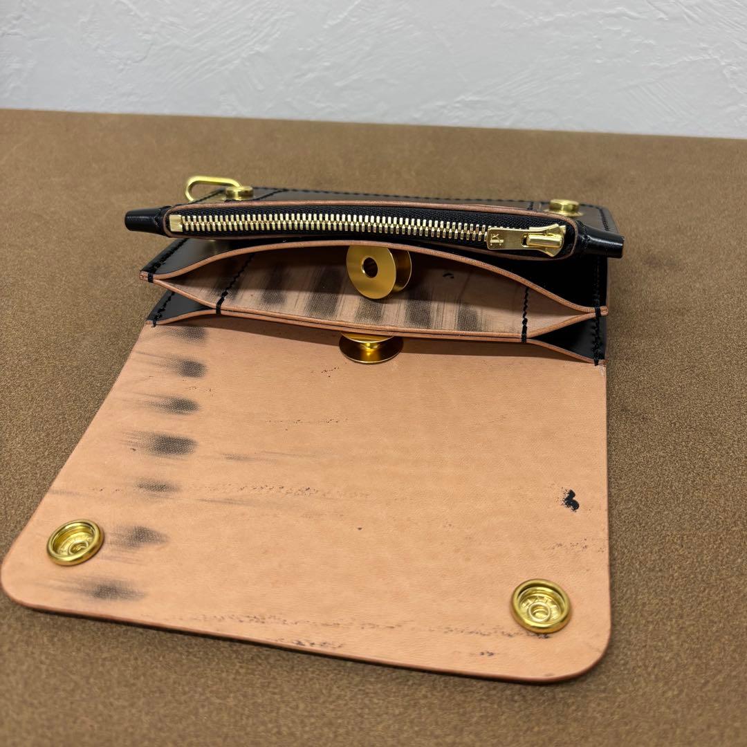 コードバン　トラッカーウォレット　ミドル　黒　3層　新喜皮革