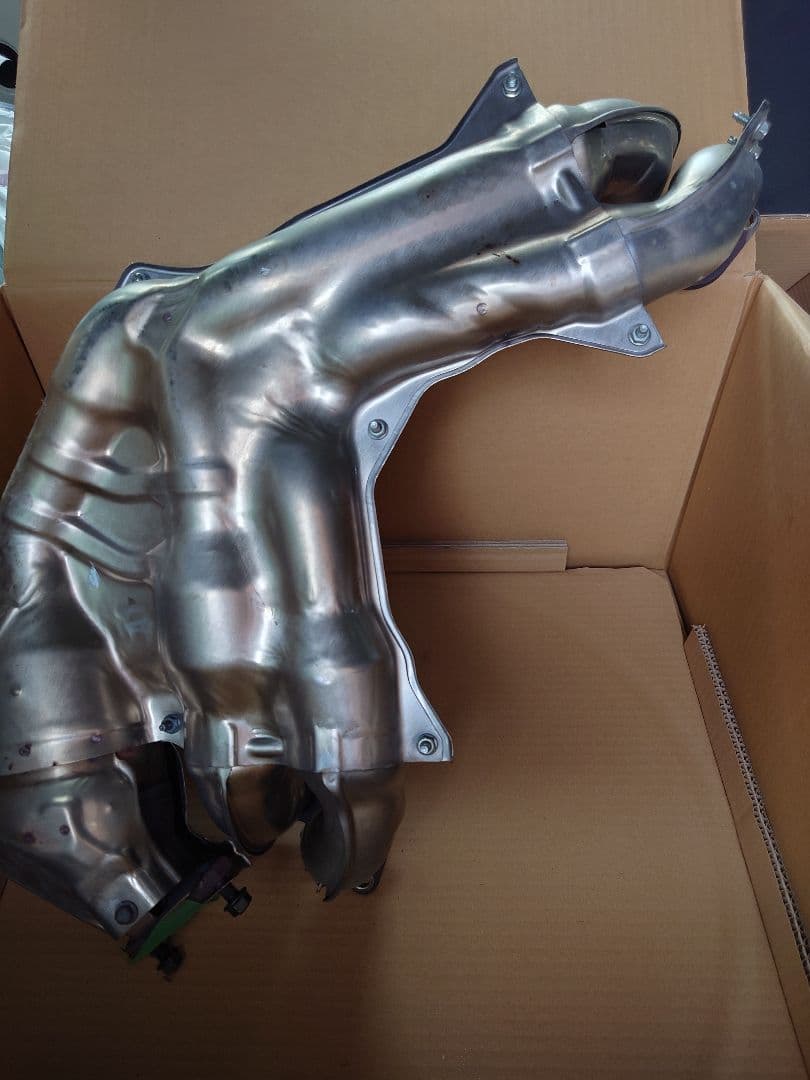 TOYOTA 86 zn6 純正エキマニ