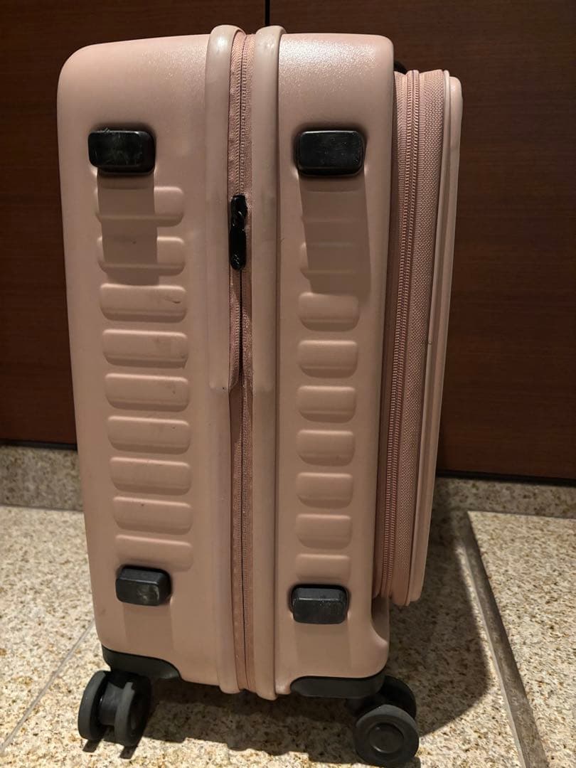 LOJEL ピンク キャリーケース 4輪