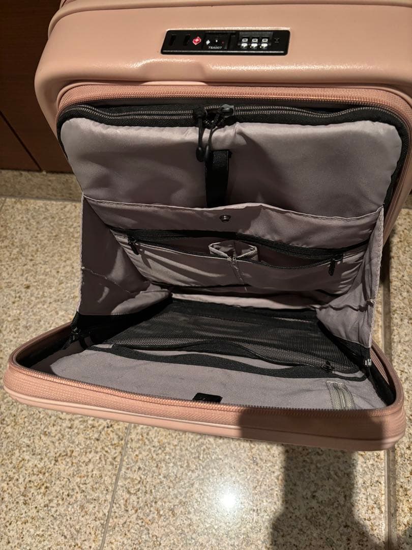 LOJEL ピンク キャリーケース 4輪