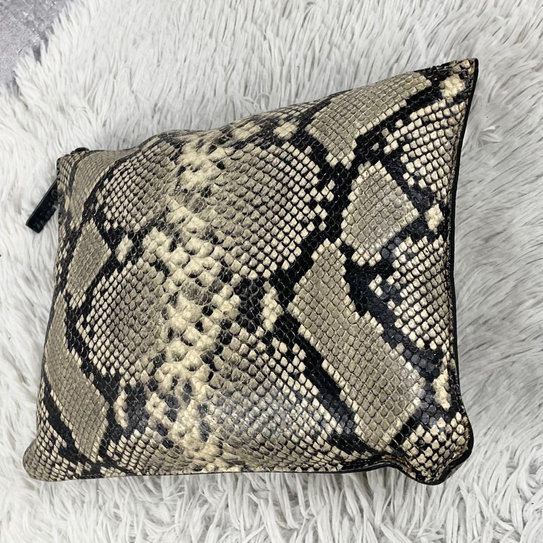 美品 メゾンマルジェラ レザー クラッチバッグ パイソン 4ステッチ グレー