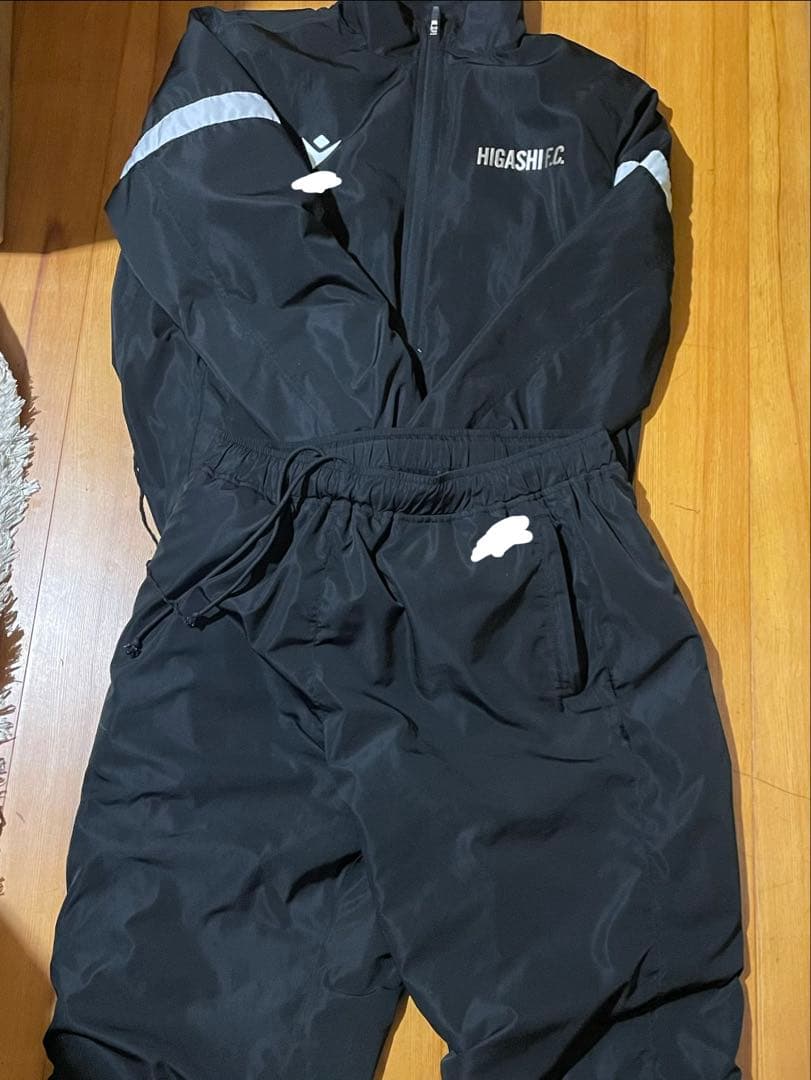 (^^)　ウィンドブレーカー上下セット