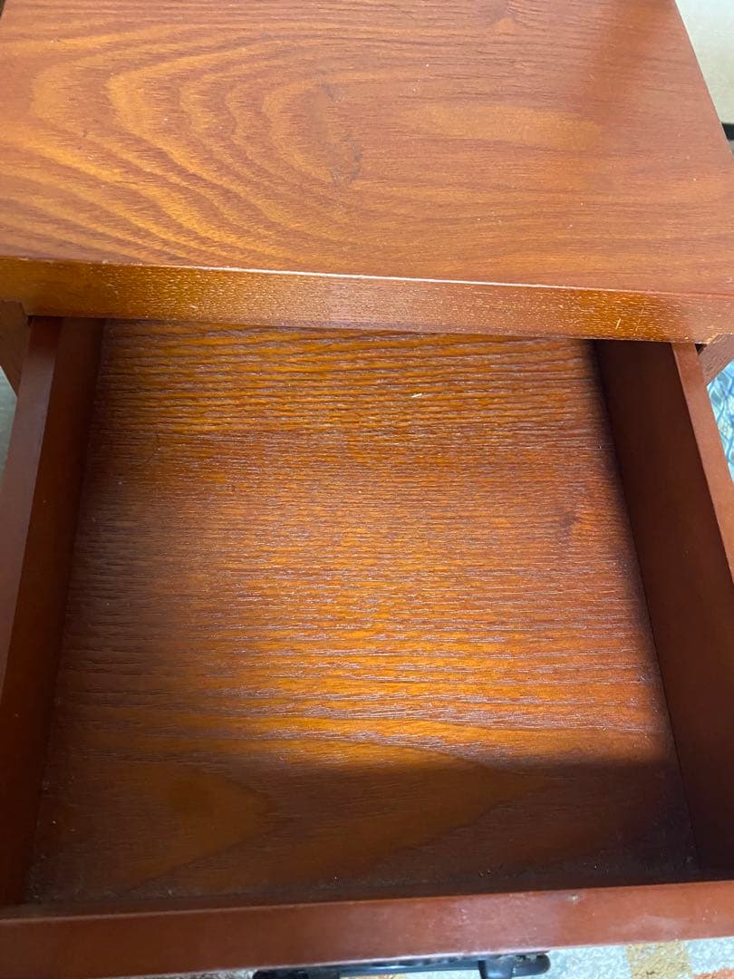 レトロな折りたたみ式文机