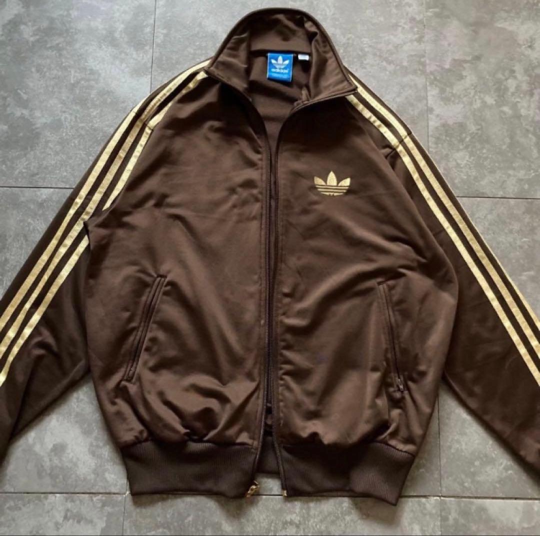 adidas ブラウン ジャージ セットアップ