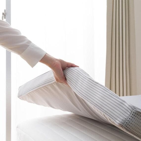 Cream低反発マットレス トッパー セミダブル