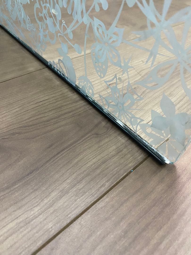 ガラステーブル