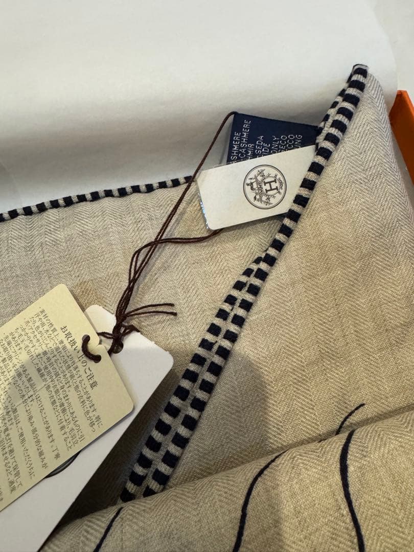 25秋冬　未使用品　エルメス　トライアングルジェアン　千と一のウサギ