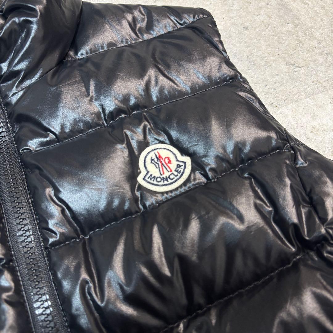 モンクレール ガーニージレ ダウンベスト Sサイズ 黒