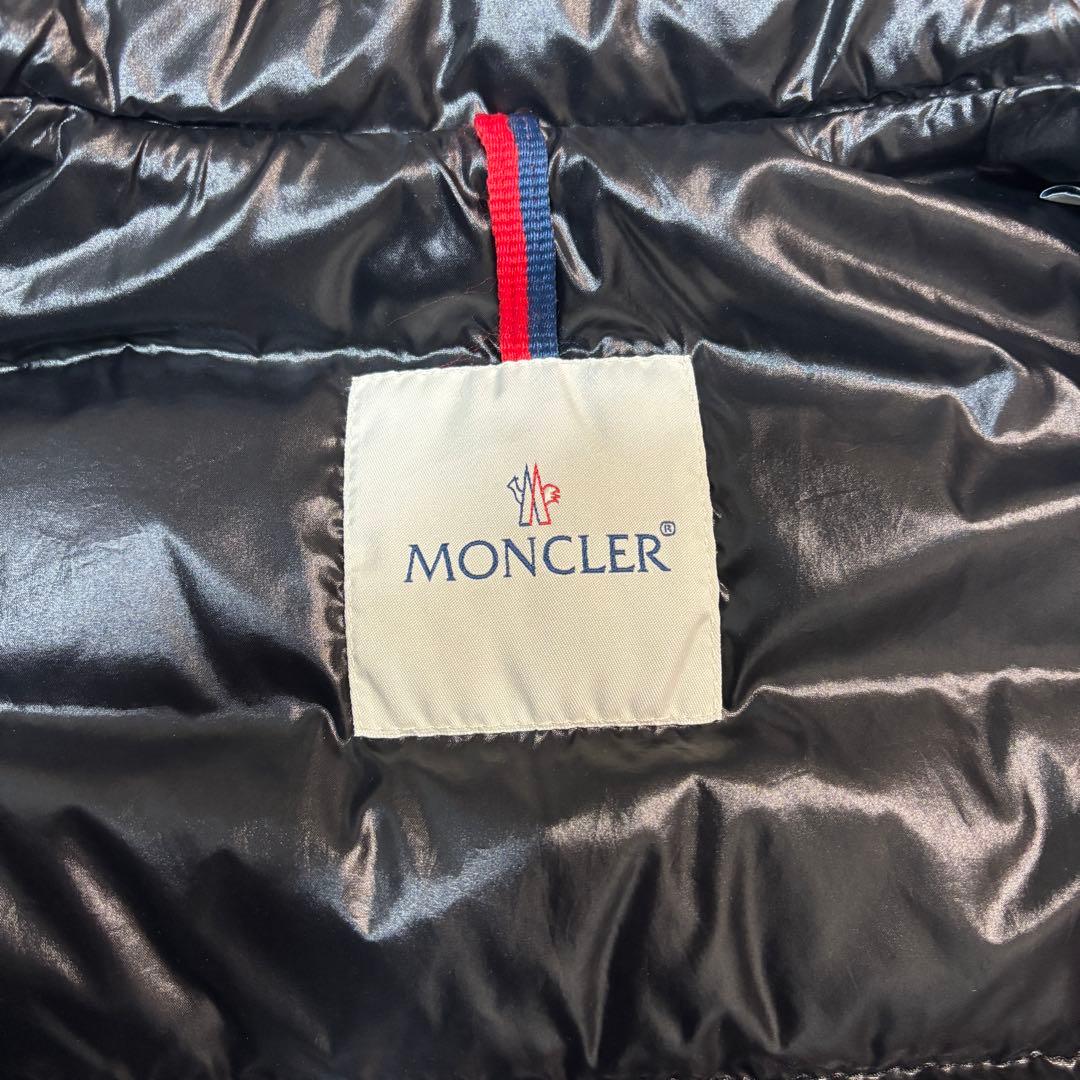 モンクレール ガーニージレ ダウンベスト Sサイズ 黒
