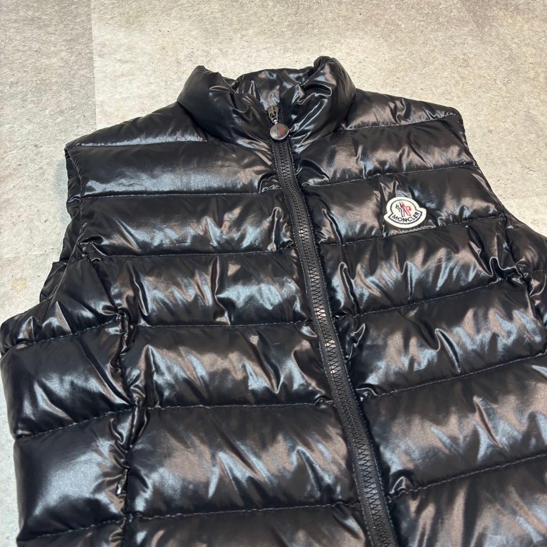 モンクレール ガーニージレ ダウンベスト Sサイズ 黒