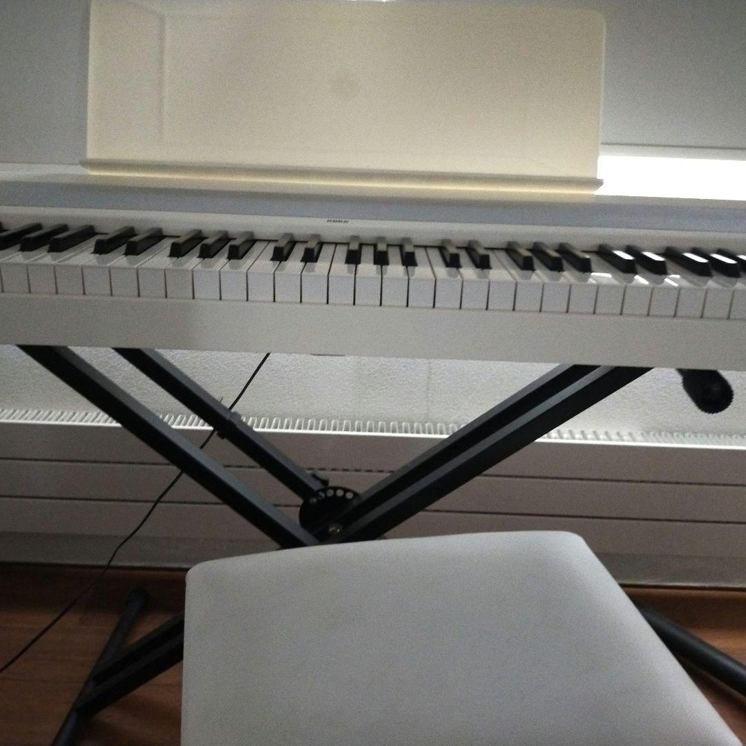 2021年　美品　KORG B2 ホワイト 電子ピアノ/譜面台/値下げ中