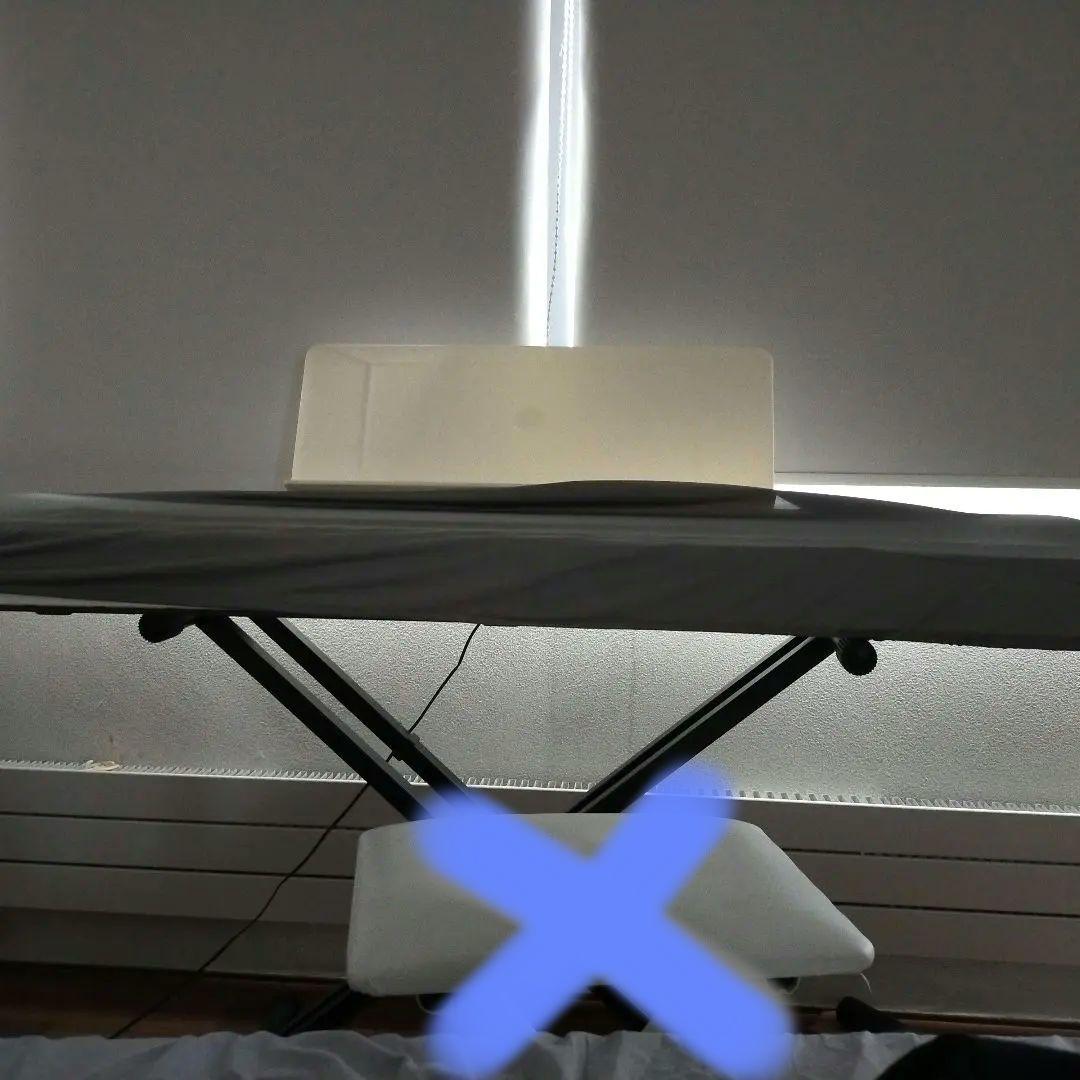 2021年　美品　KORG B2 ホワイト 電子ピアノ/譜面台/値下げ中