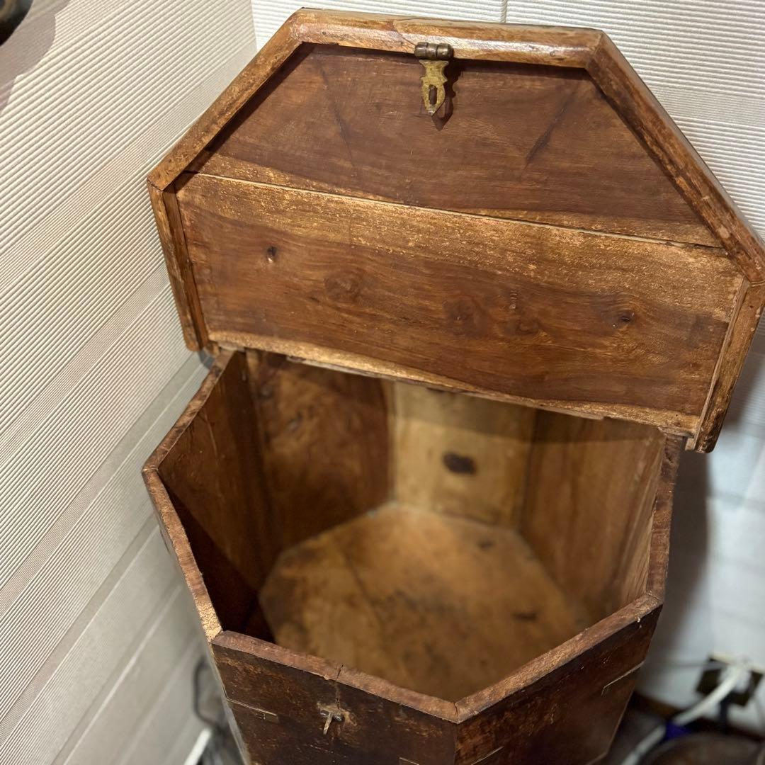 木製八角形アンティーク収納家具