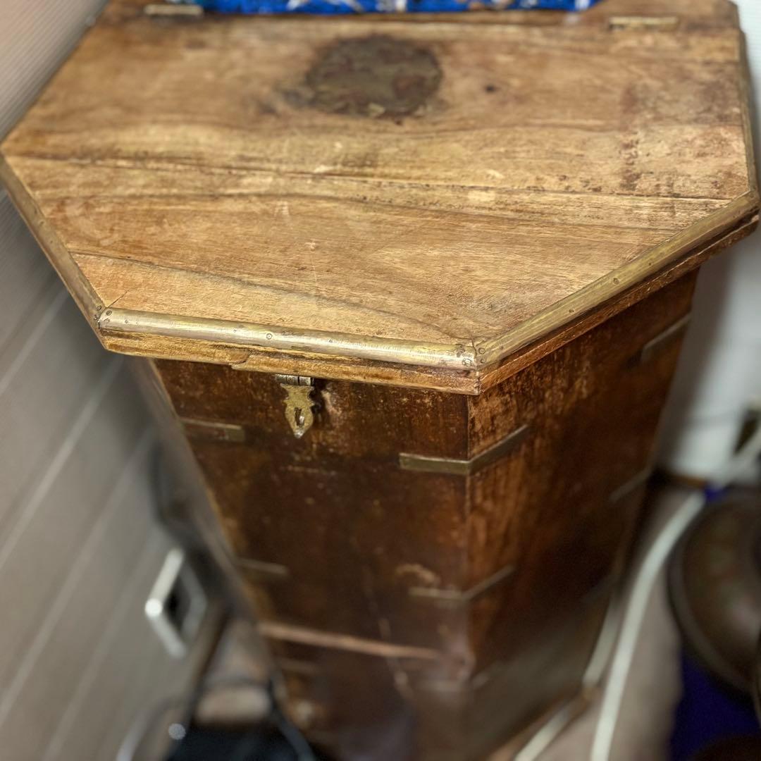 木製八角形アンティーク収納家具