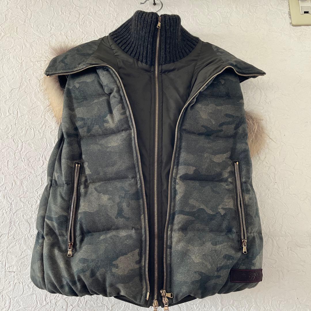タトラス　ファー付きダウンベスト