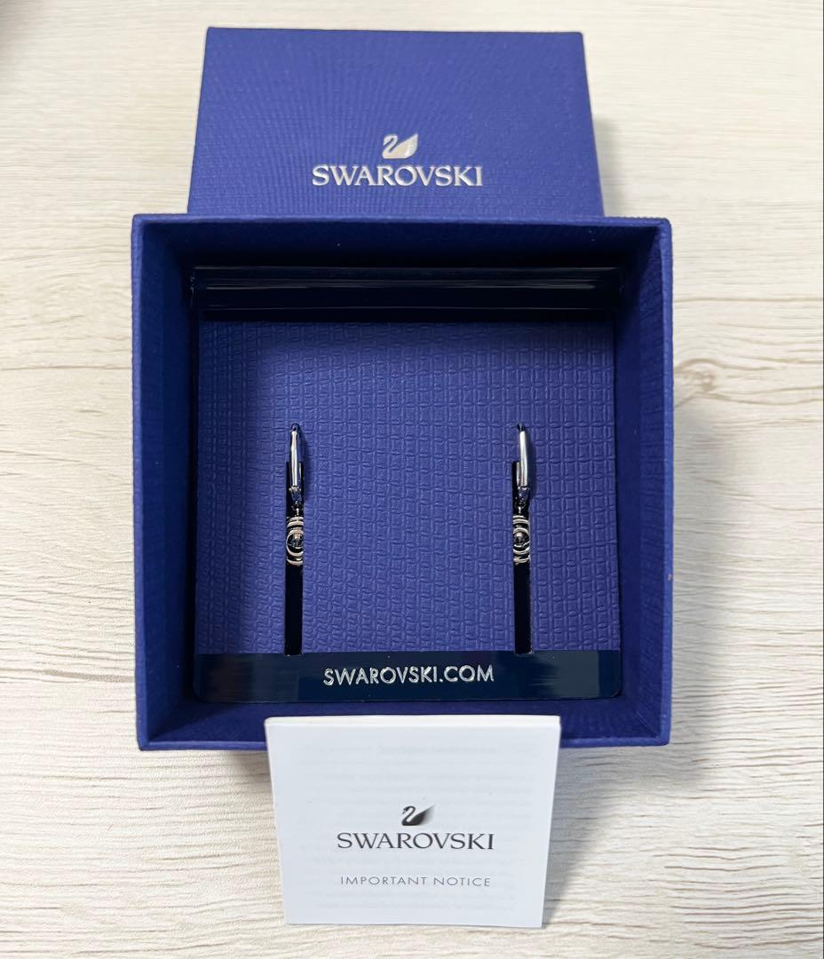 スワロフスキー　ピアス