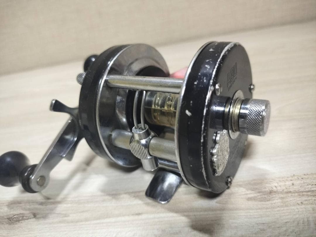 ★アブガルシア　アンバサダー5600Ｃ　ビンテージ　リール　赤ベロ