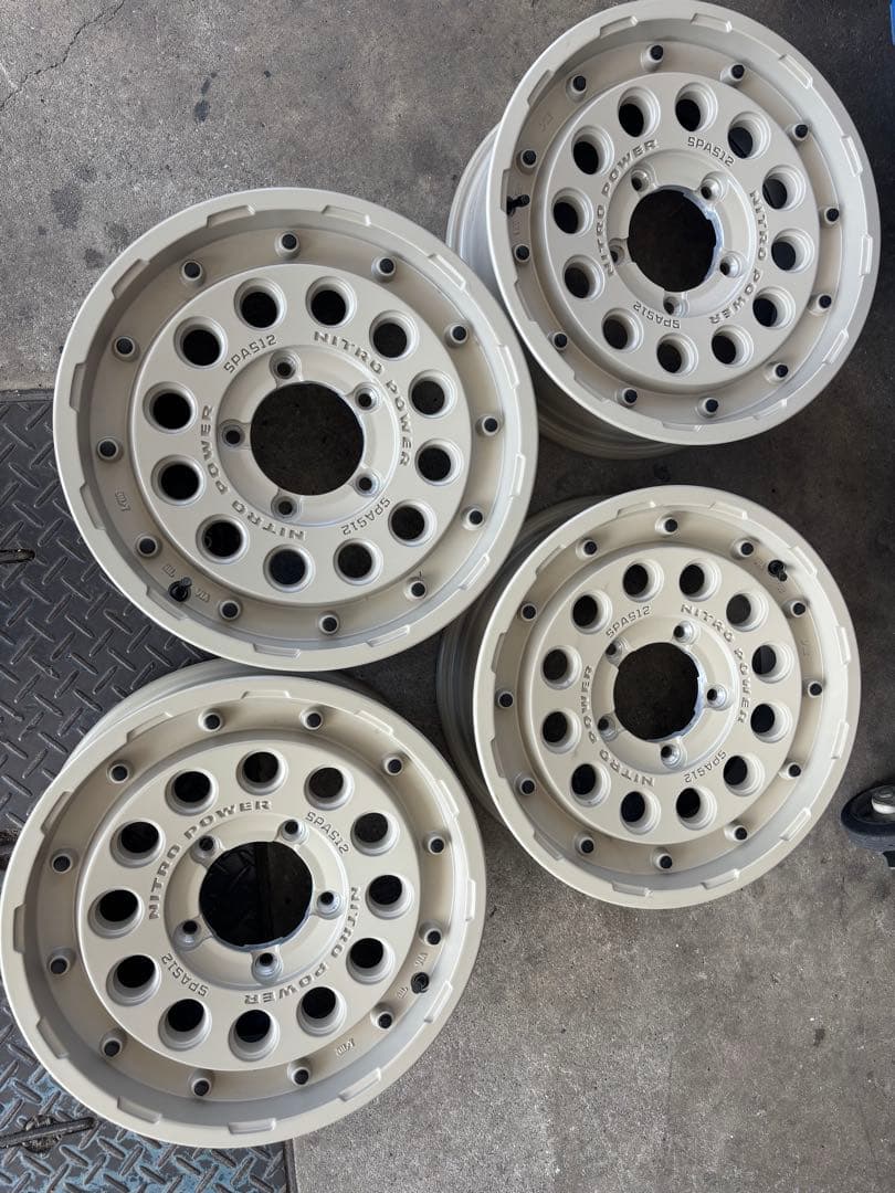 ジムニー用H12ショットガン 16インチ ホイール 4個セット展示品