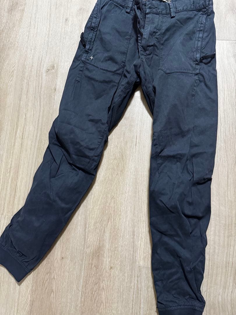 STONE  黒　パンツ　S