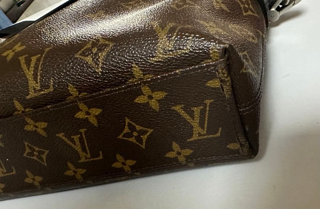 ルイ ヴィトン モノグラム マカサー ポルトドキュマン ジュール M40868