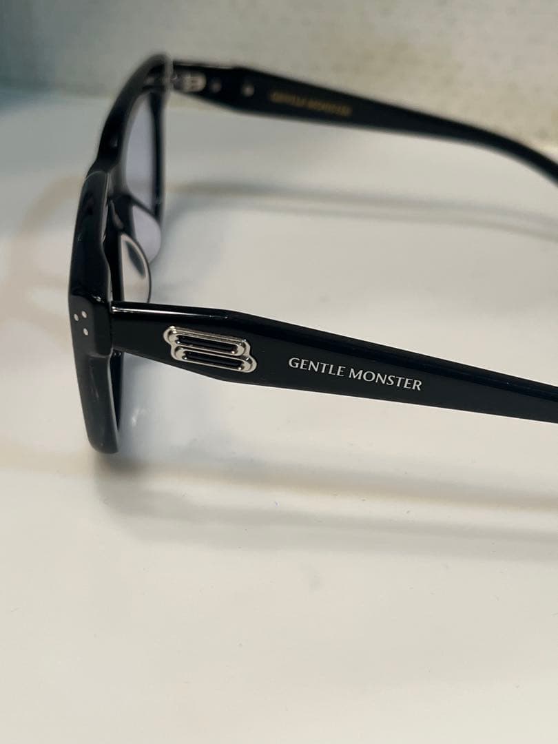 GENTLE MONSTER Hovo 01(B) サングラス