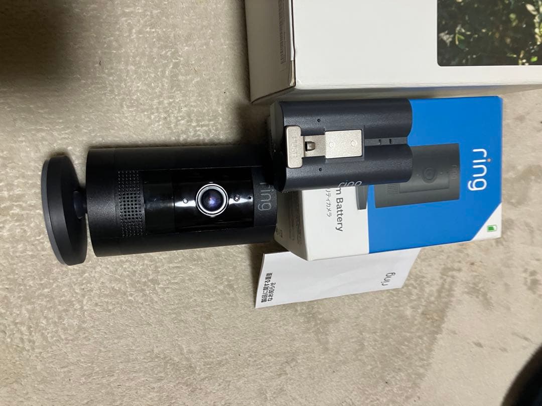 Ring Stick Up Cam Batteryとソーラーパネル