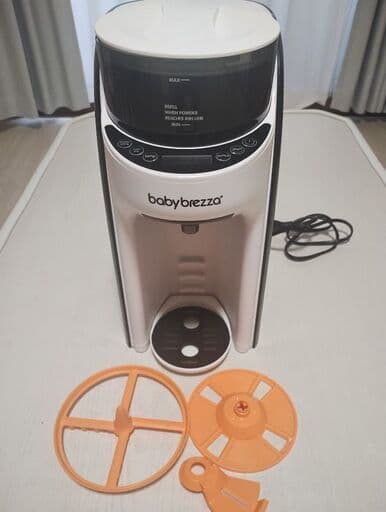 BabyBrezza ベビーブレッツァ ★全自動ミルクメーカー★