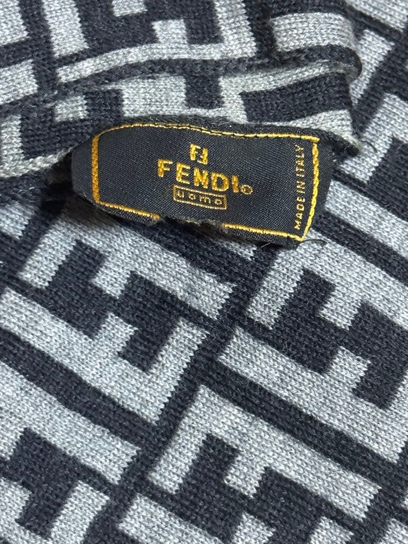 FENDI ロゴパターン マフラー ブラック/グレー