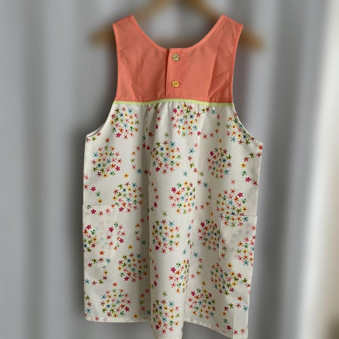 くまのがっこうエプロン 保育士、幼稚園教諭 【４枚セット】