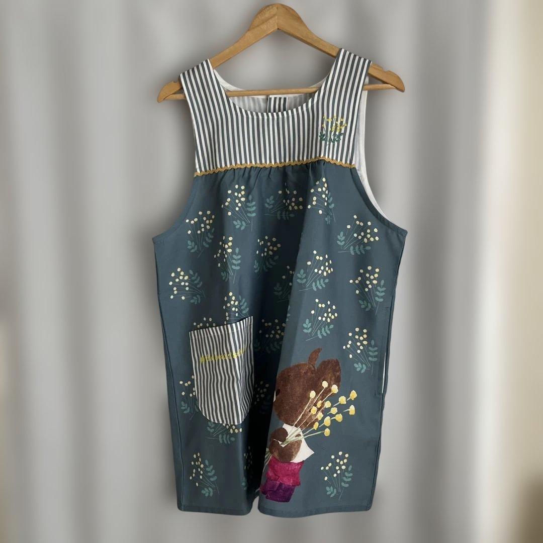 くまのがっこうエプロン 保育士、幼稚園教諭 【４枚セット】