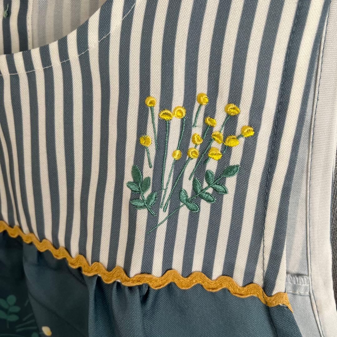 くまのがっこうエプロン 保育士、幼稚園教諭 【４枚セット】