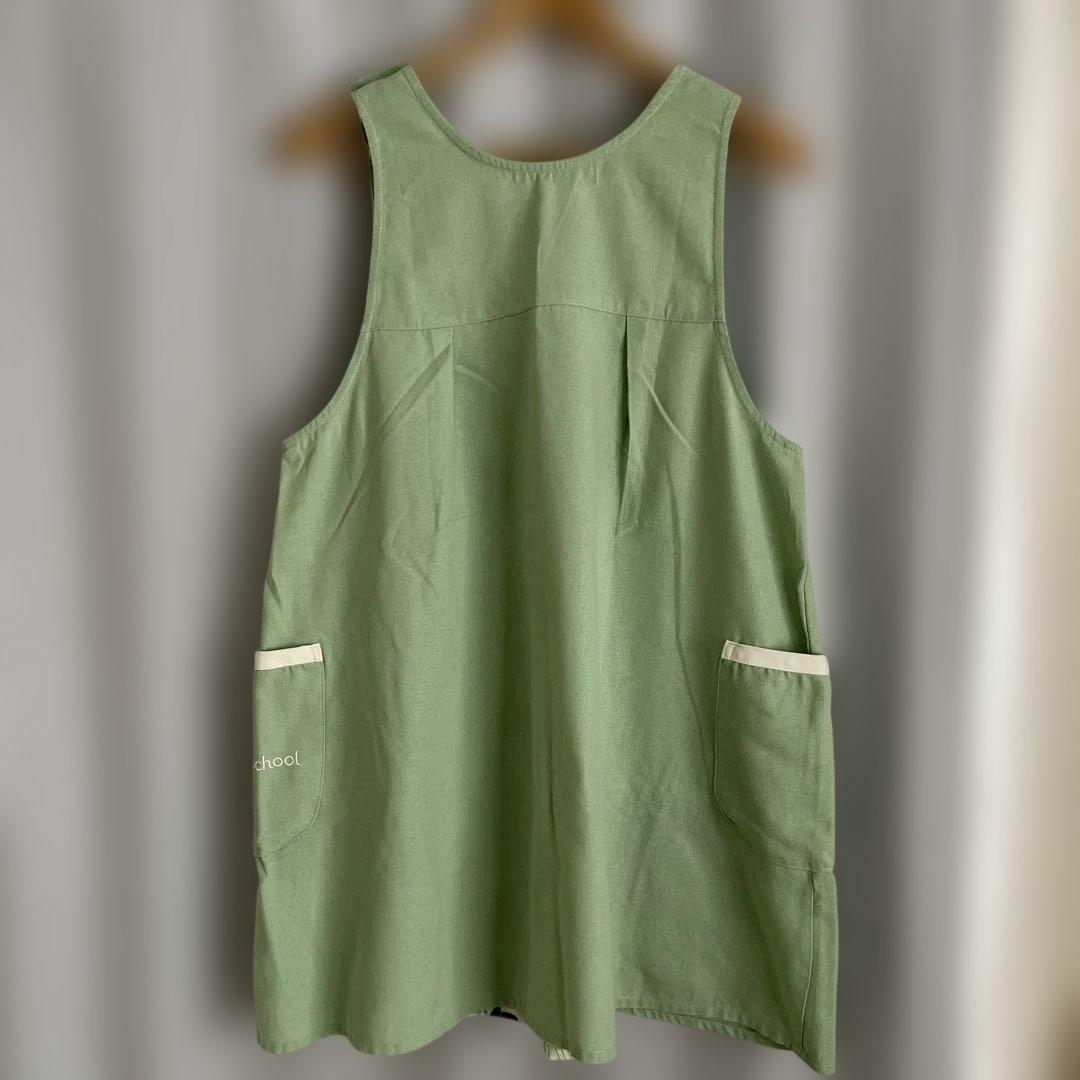 くまのがっこうエプロン 保育士、幼稚園教諭 【４枚セット】