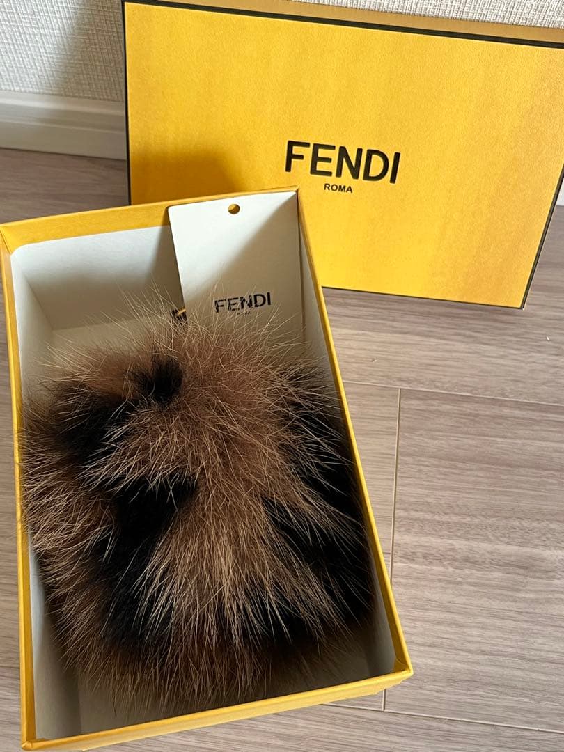 FENDI ファーチャーム