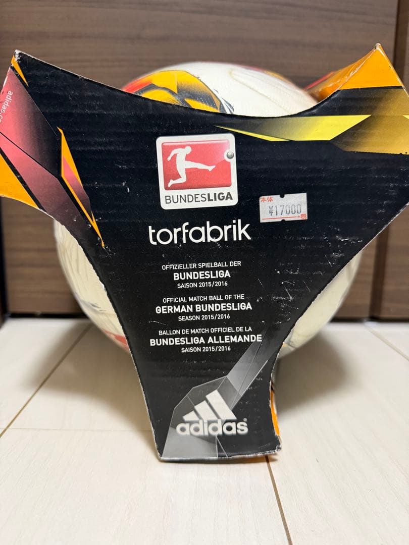 アディダス　ブンデスリーガ　2015/2016 torfabrik 5号 公式球