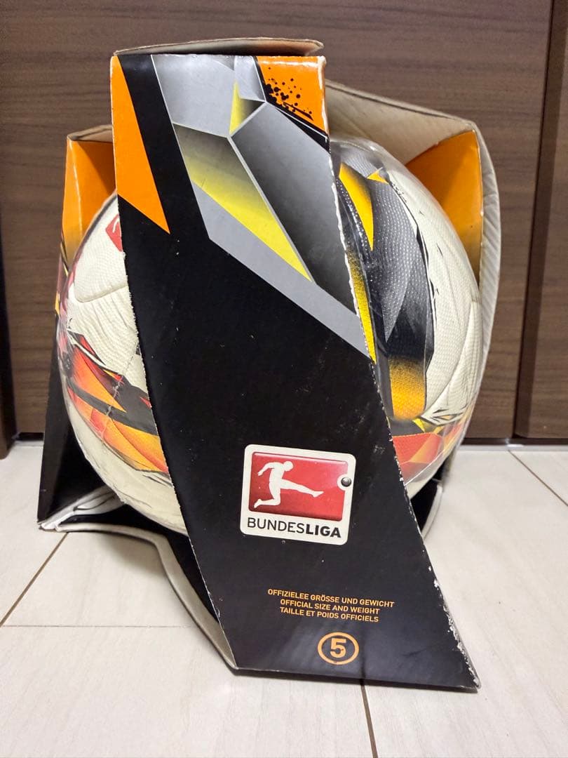 アディダス　ブンデスリーガ　2015/2016 torfabrik 5号 公式球