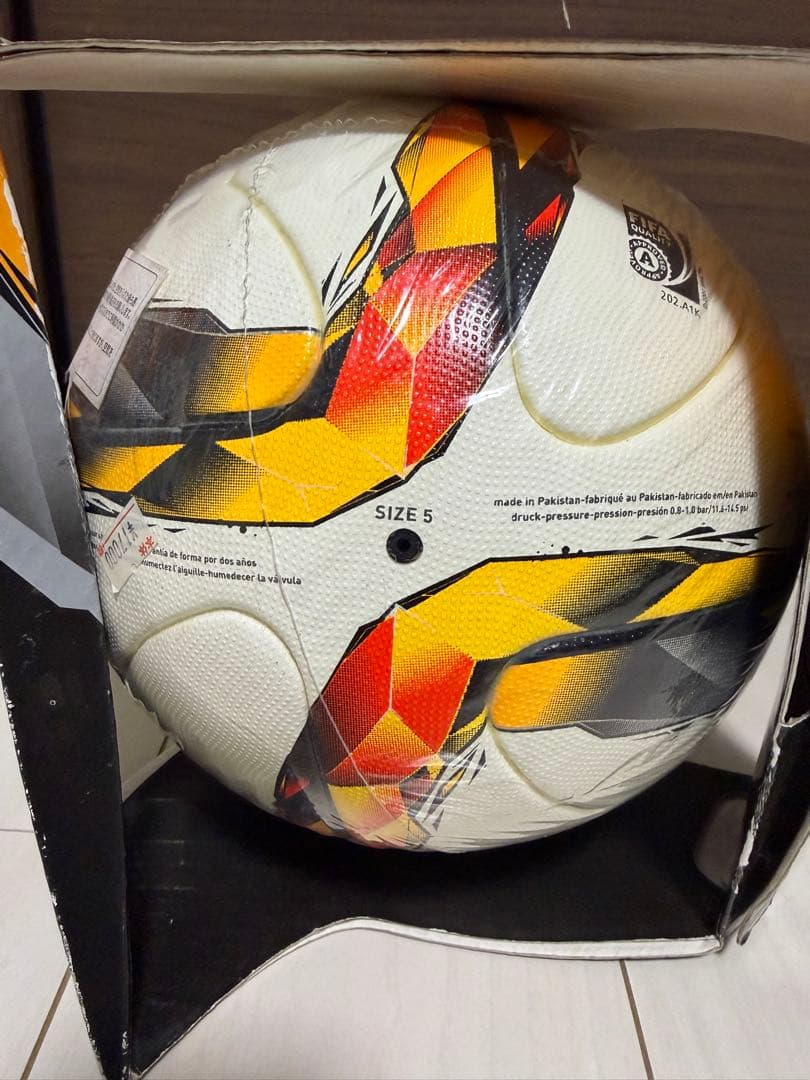 アディダス　ブンデスリーガ　2015/2016 torfabrik 5号 公式球