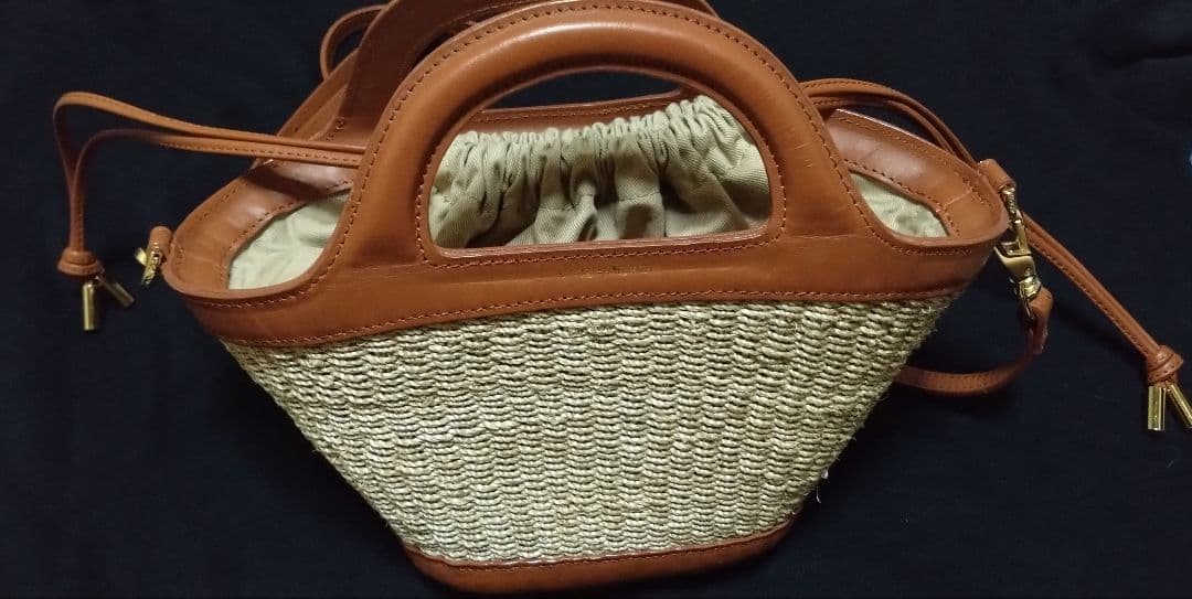 VOLAd'ORO ヴィオラドーロ かごバッグ　ショルダーバック