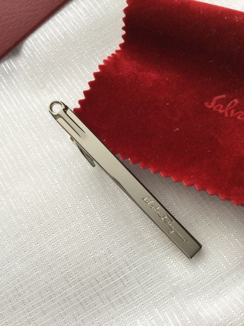 新品 フェラガモ Salvatore Ferragamo ネクタイピン シルバー