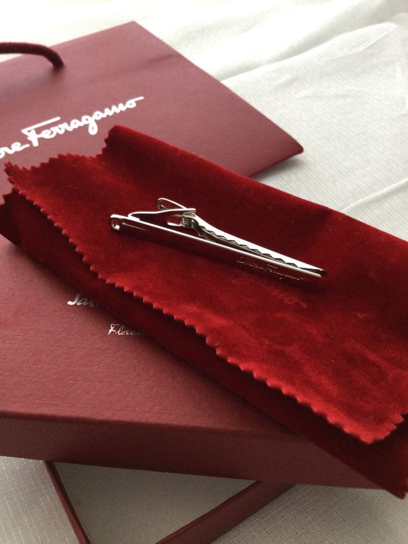新品 フェラガモ Salvatore Ferragamo ネクタイピン シルバー