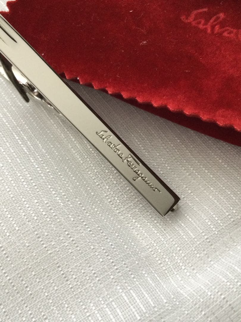 新品 フェラガモ Salvatore Ferragamo ネクタイピン シルバー