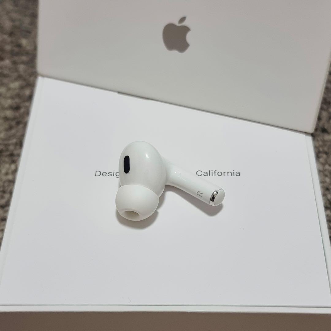 AirPodsPro 第二世代 USB-C イヤホン　片側　右耳　R側　77