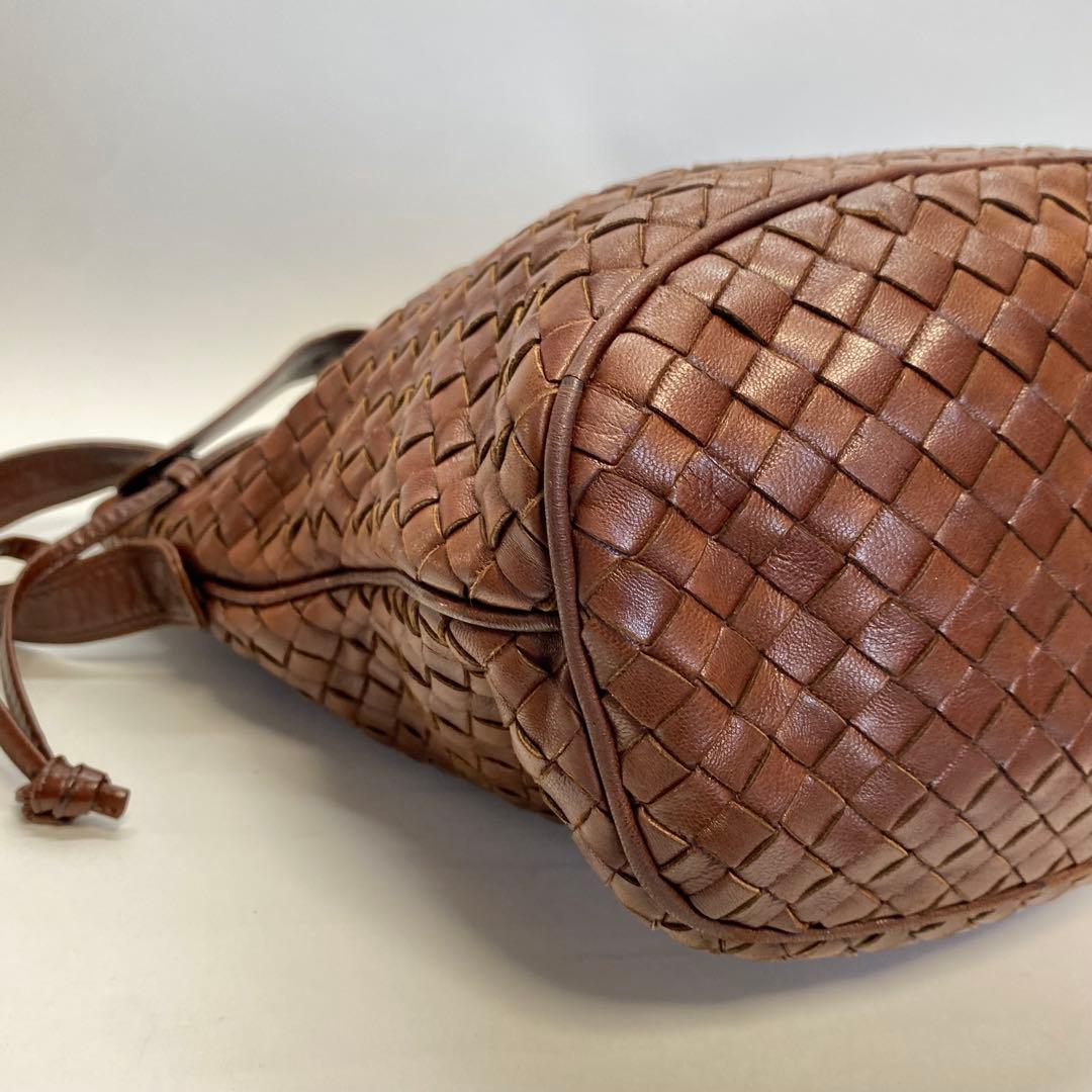 ボッテガヴェネタ ブラウンショルダーバッグ 巾着 イントレチャート