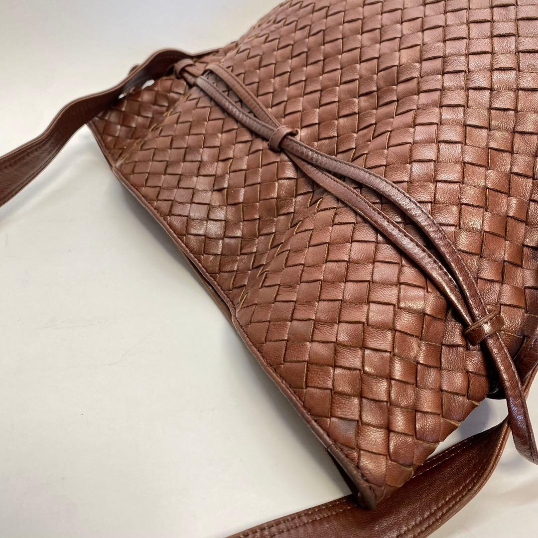 ボッテガヴェネタ ブラウンショルダーバッグ 巾着 イントレチャート