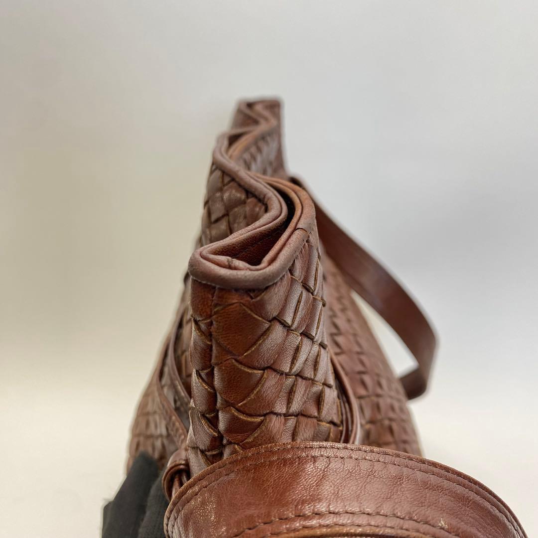 ボッテガヴェネタ ブラウンショルダーバッグ 巾着 イントレチャート