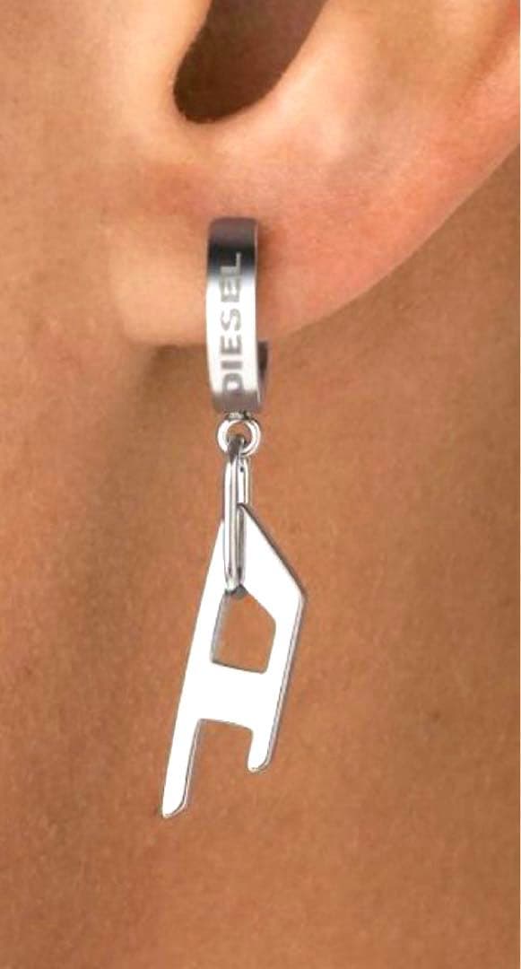 DIESEL 片耳ピアス　平野紫耀さん　松田元太さんが着用　シルバークリップ型